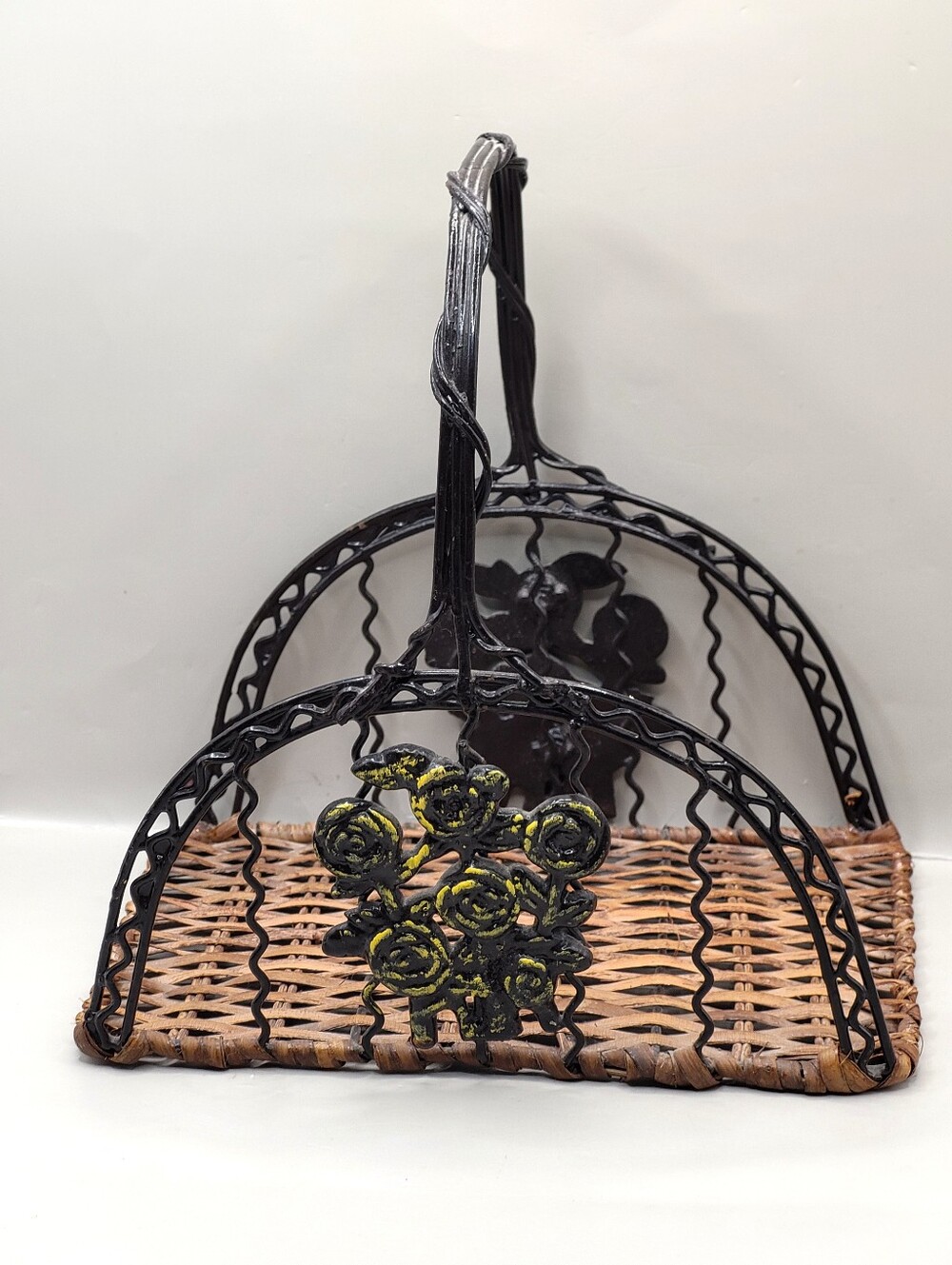 Vintage Wrought Iron Wicker Napkin Mail Basket Holder Distressed Yellow Rose 8.7